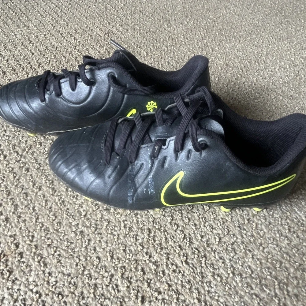 Nike Soccer Cleats Black/Volt Molded Studs Unisex Youth US Size 3Y
